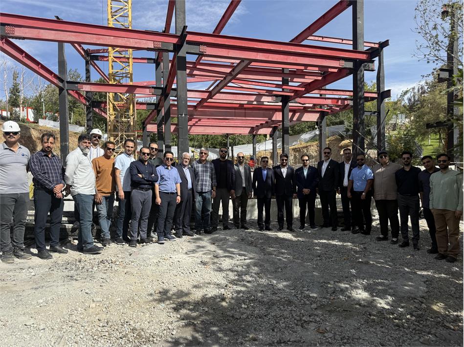 بازدید مدیرعامل هلدینگ آینده پویا از پروژه فرهنگی ـ ورزشی چادگان